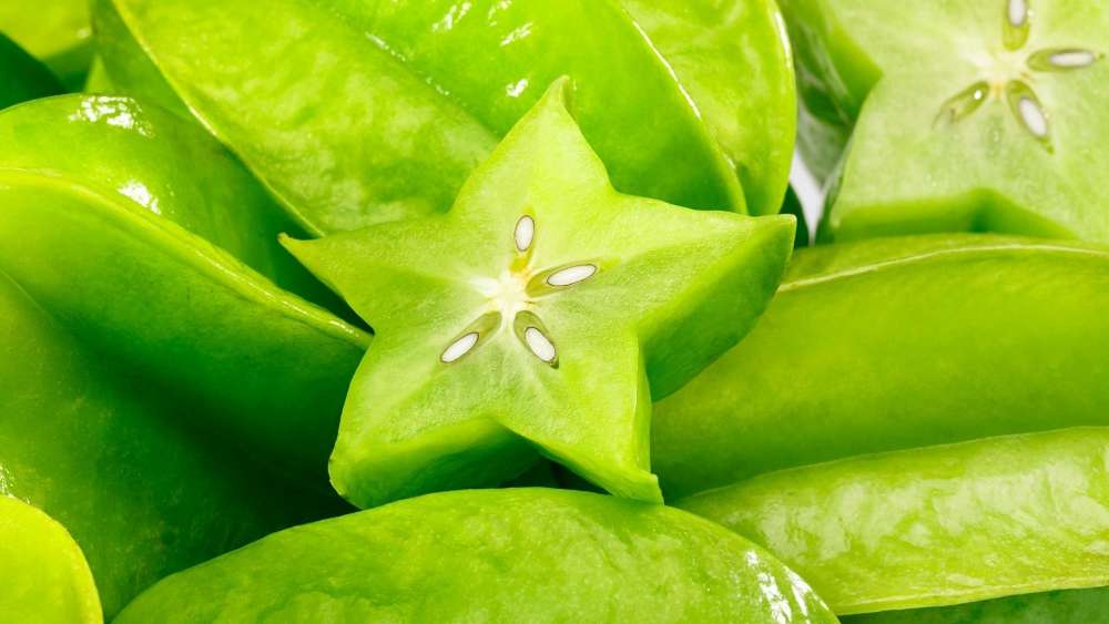 Lush Green Carambola Delight wallpaper