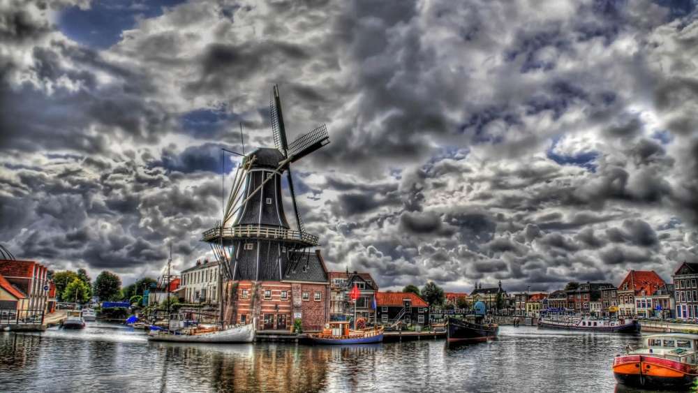 Haarlem Windmill - Netherlands wallpaper