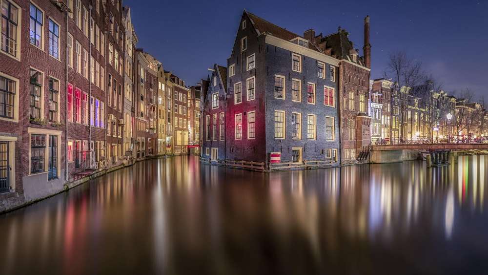 Amsterdam canal at night, Netherlands wallpaper