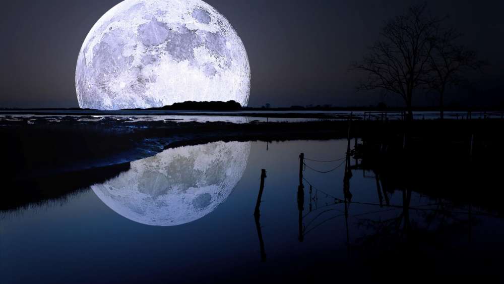 Super moon reflection wallpaper