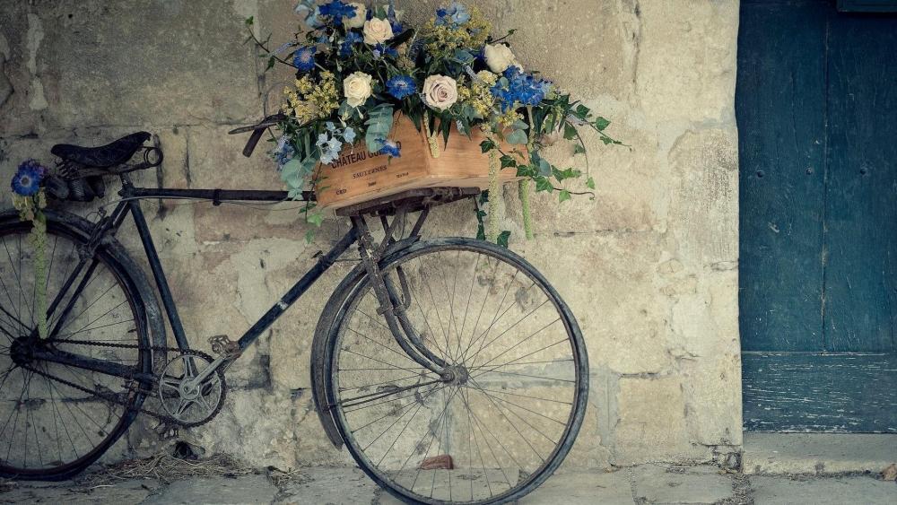 Vintage Bicycle with a Floral Basket wallpaper