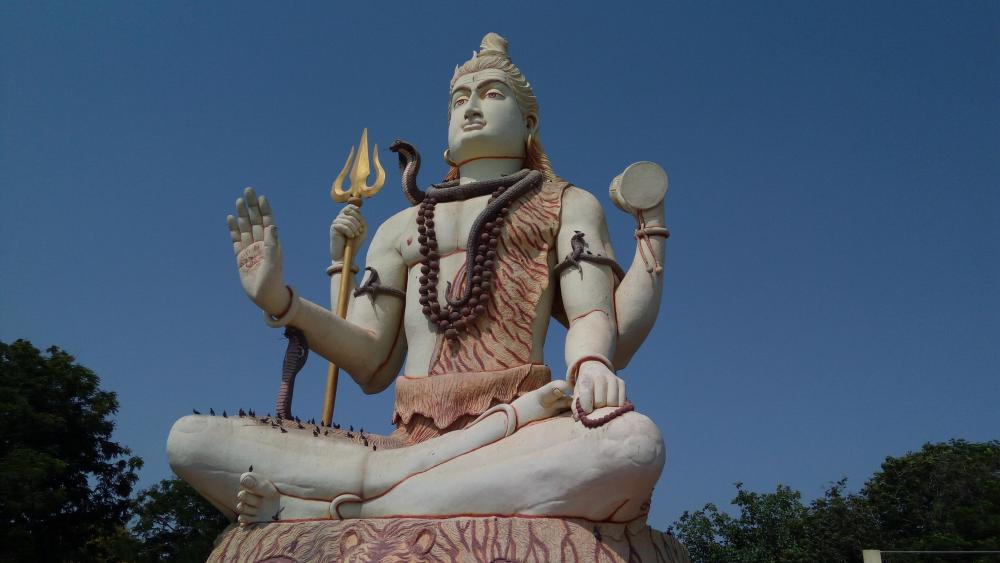 Majestic Lord Shiva Statue Embracing Serenity wallpaper