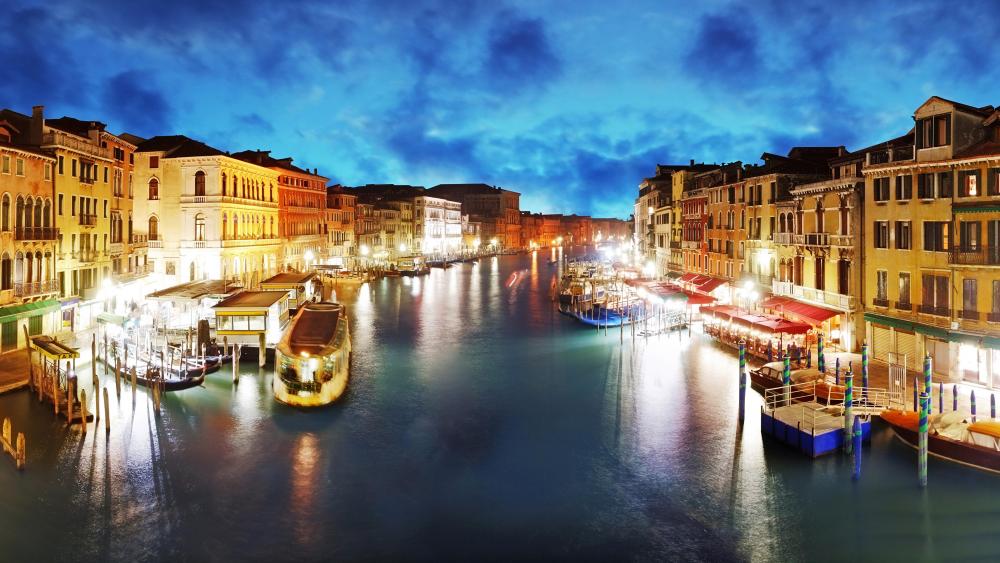 Venice canal - Italy wallpaper