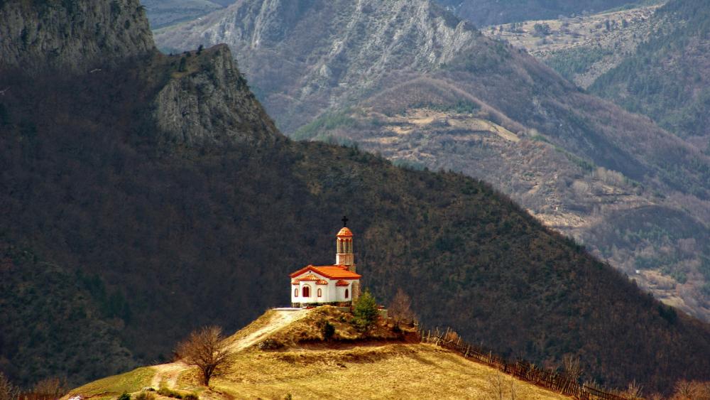 Small chuch in Bulgaria wallpaper