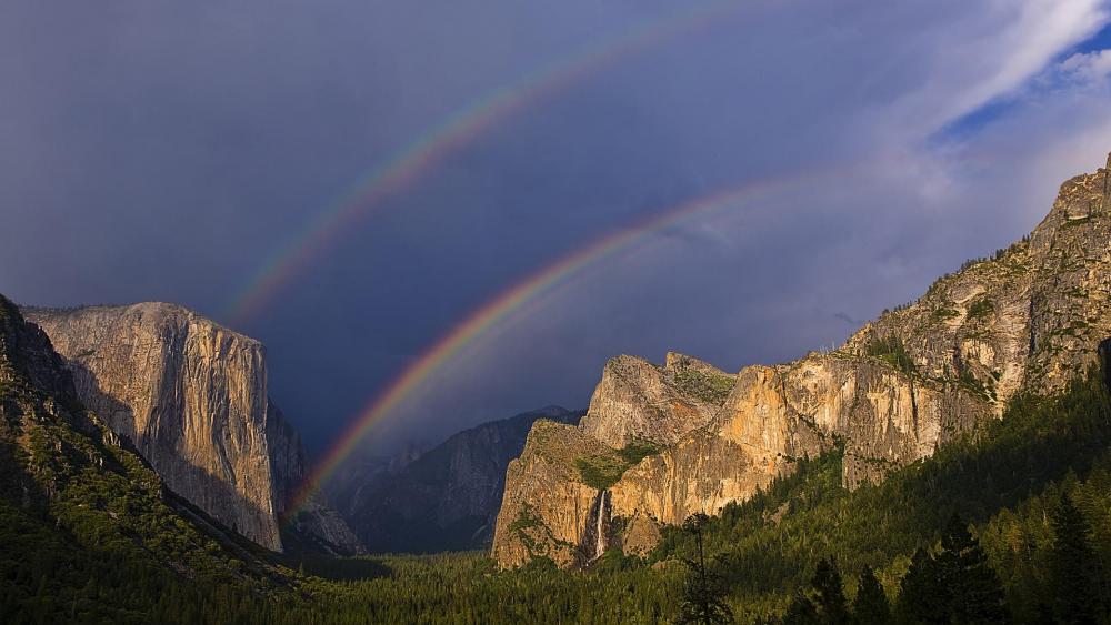 Rainbow over El Capitan wallpaper