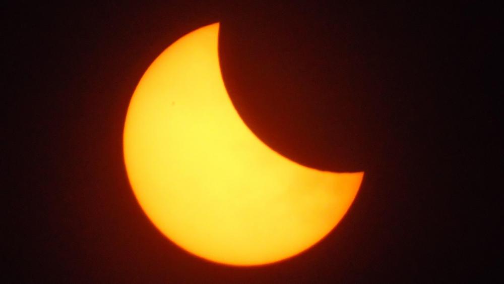 Solar eclipse wallpaper