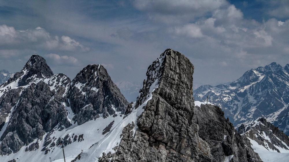 Mountain peak in Austria wallpaper