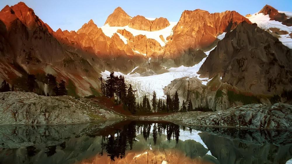 Mount Shuksan in North Cascades National Park, Washington wallpaper