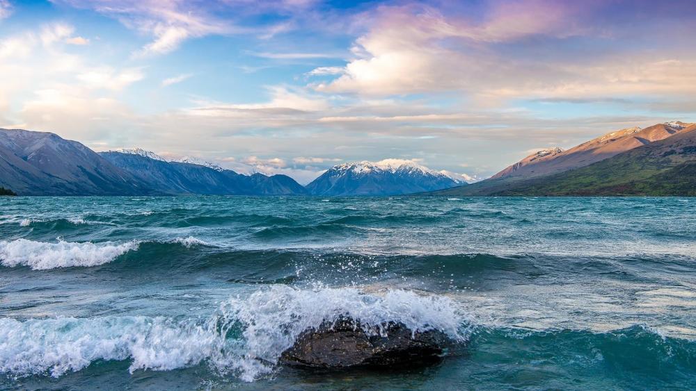 Lake Ohau waves - New Zealand wallpaper