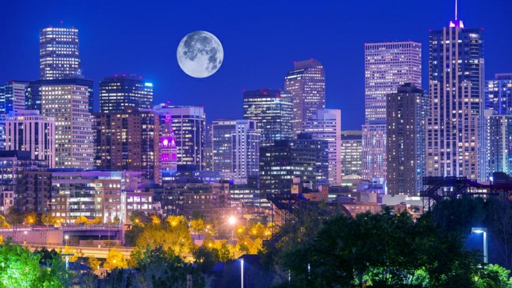 Full moon over Denver wallpaper