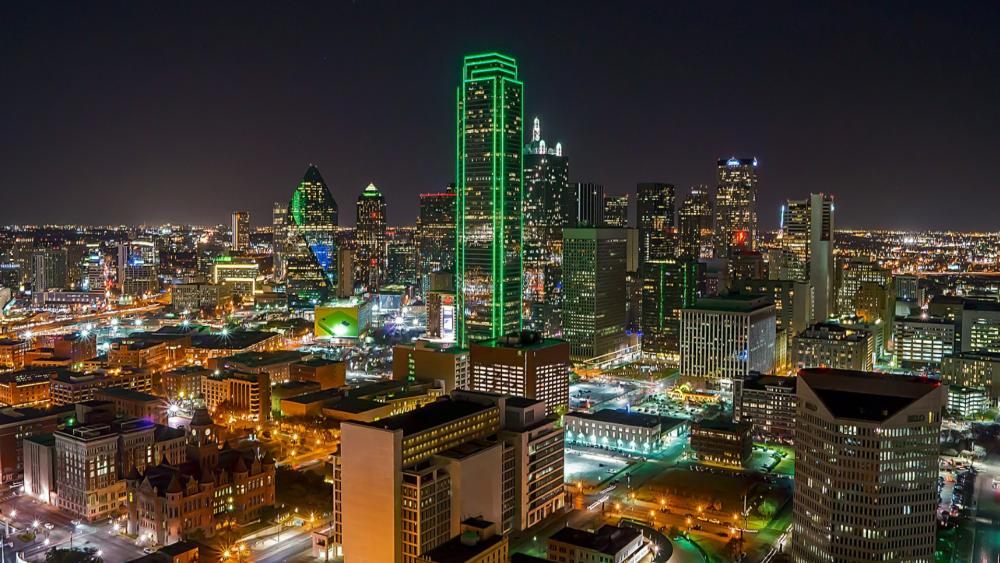 Reunion Tower at night, Dallas, Texas, USA wallpaper