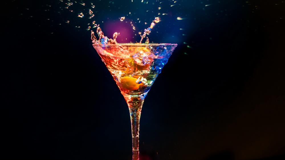 Martini splash wallpaper