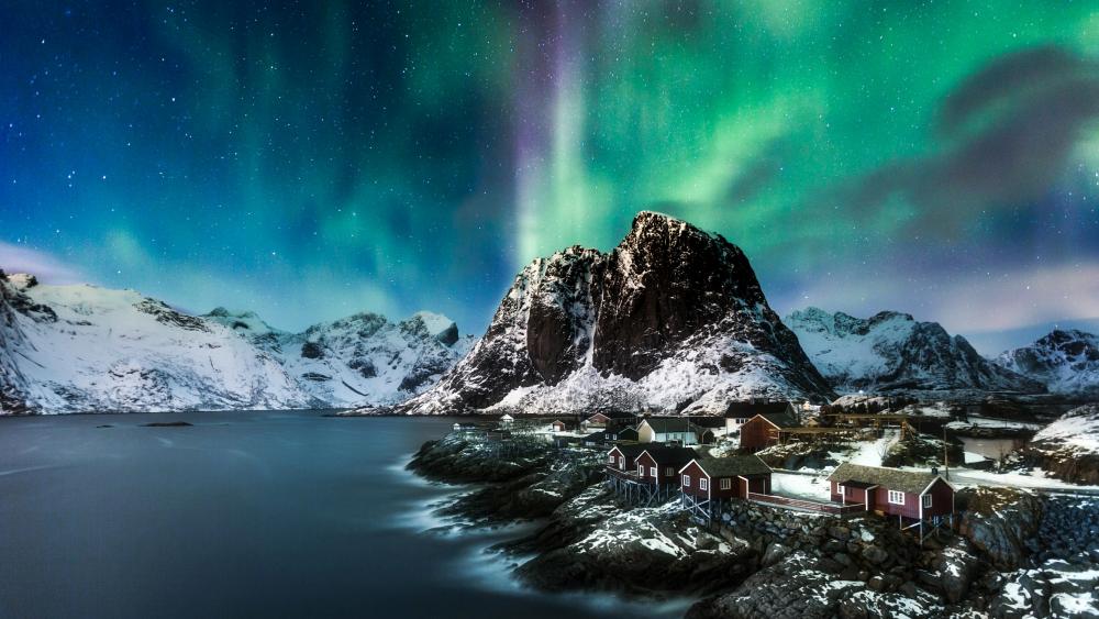 Polar lights over Lofoten, Norway wallpaper