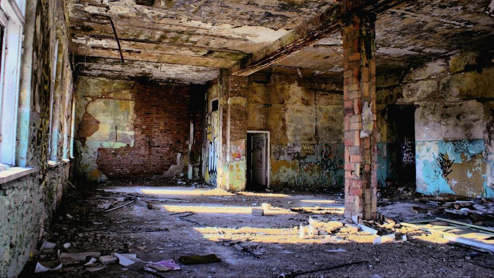 Inside the abandoned city of Pripyat wallpaper