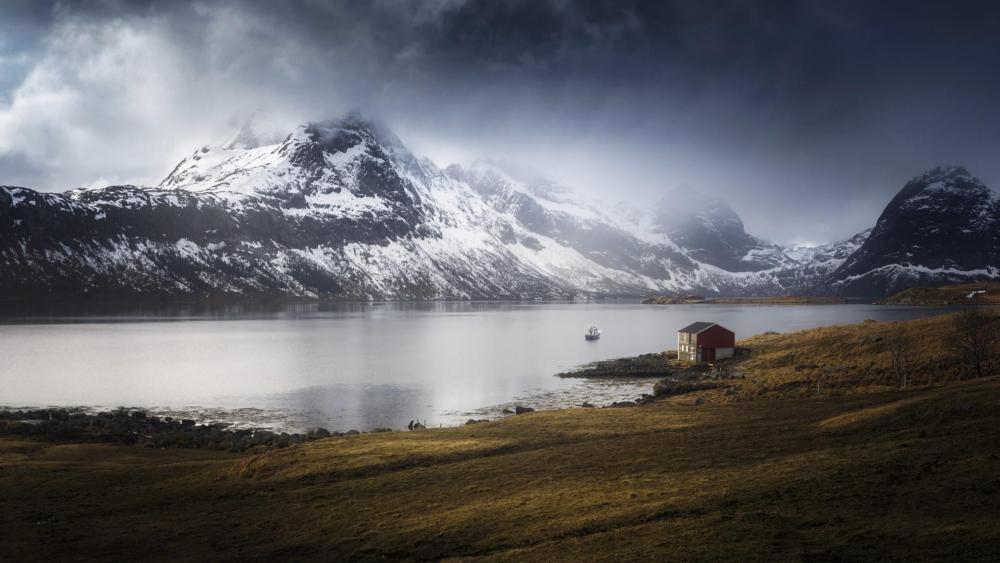 Lonely house in Reine (Lofoten, Norway) wallpaper