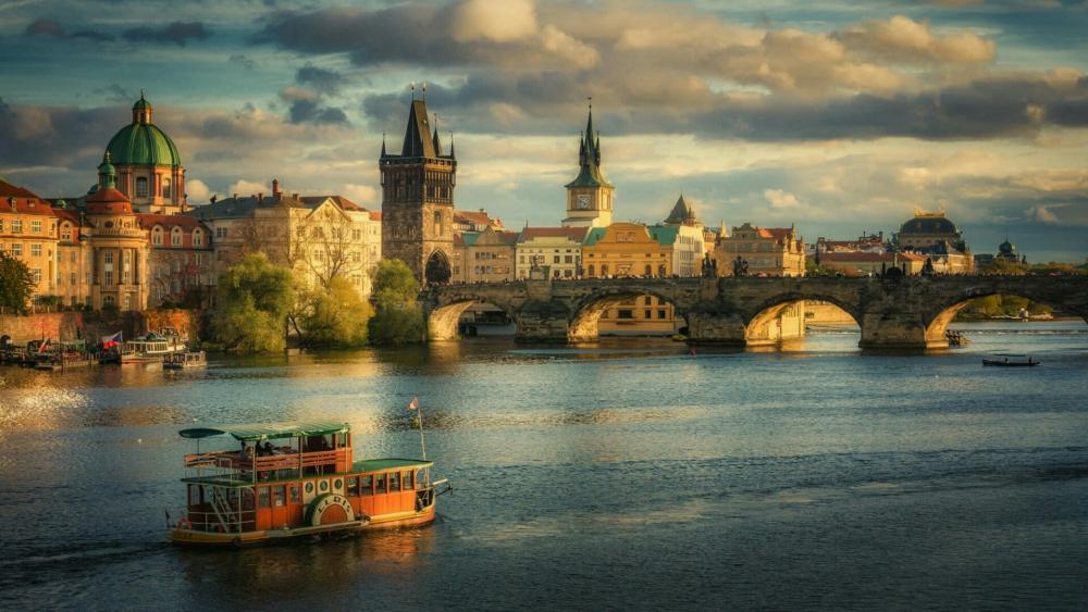 The Charles Bridge in Prague wallpaper