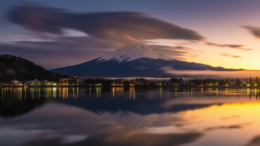 Lake Kawaguchi and Mount Fuji wallpaper