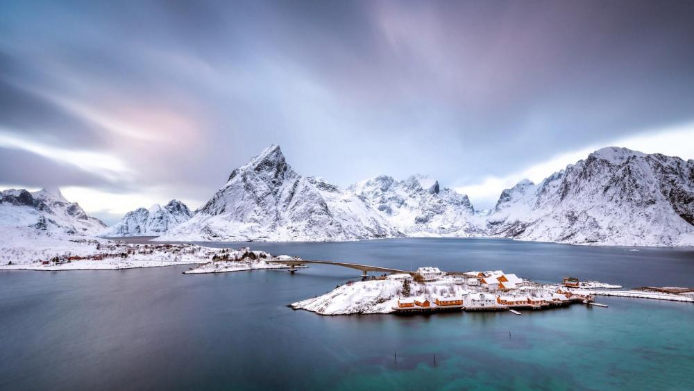 Sakrisoya - Reine, Norway wallpaper