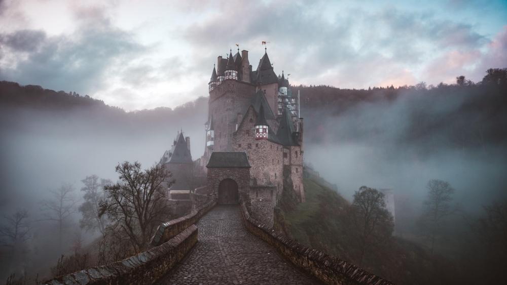 Eltz Castle - Germany wallpaper