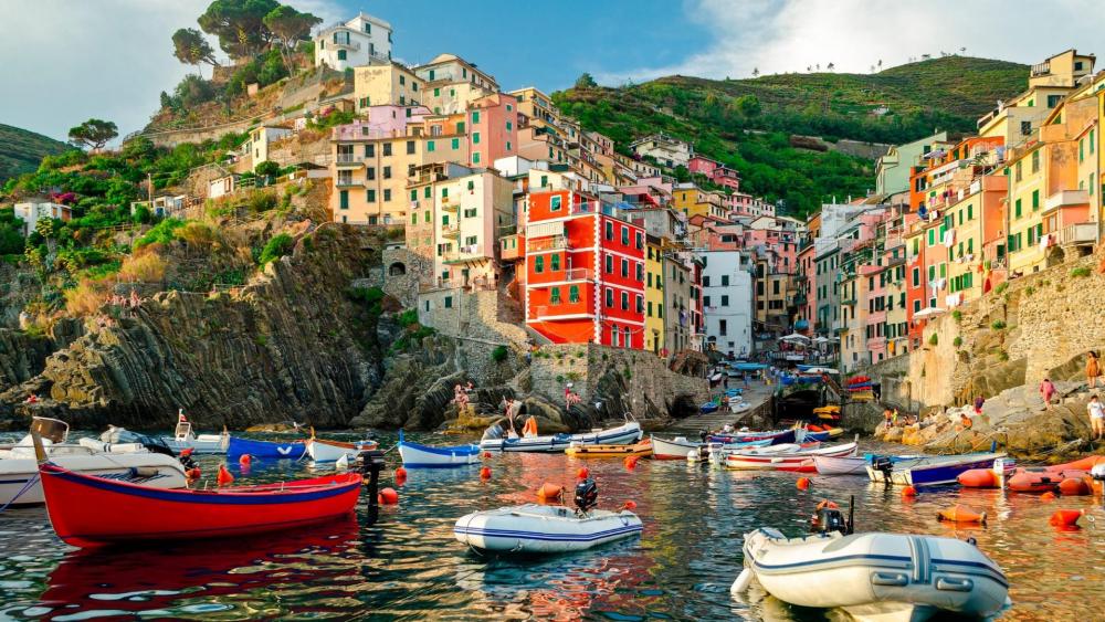 Riomaggiore - Cinque Terre wallpaper
