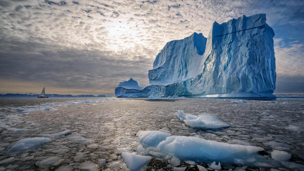 Iceberg in Greenland wallpaper