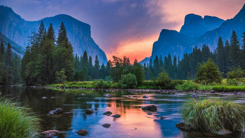 Yosemite Valley wallpaper