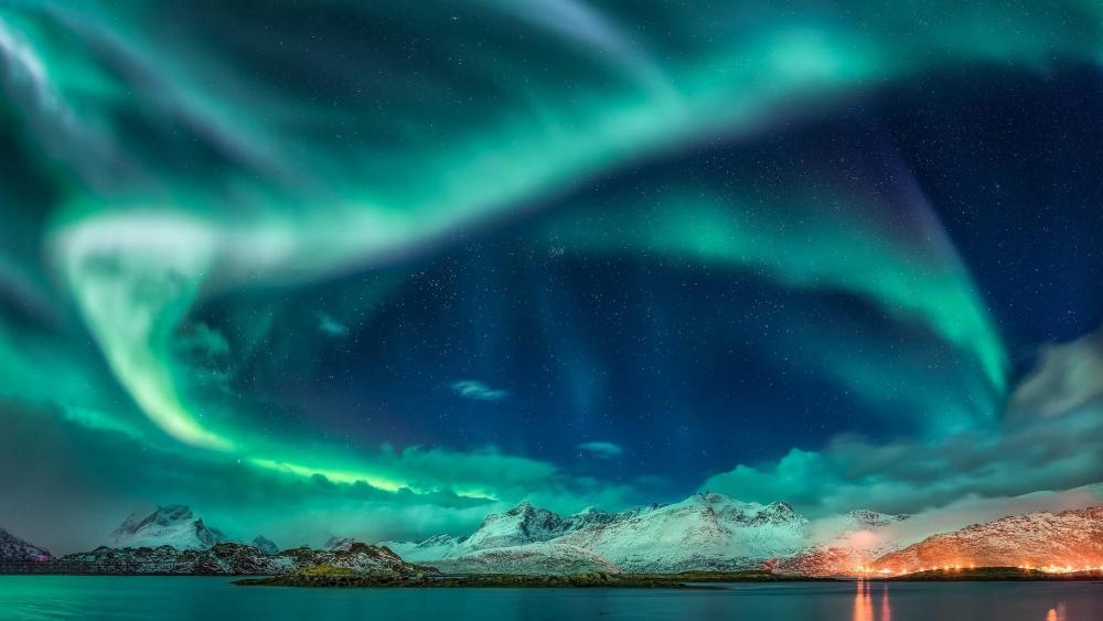 Green Aurora Borealis over Torsfjorden, Norway wallpaper