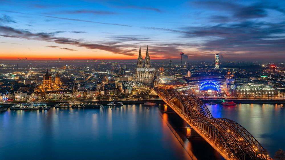 Sunset in Cologne, Germany wallpaper