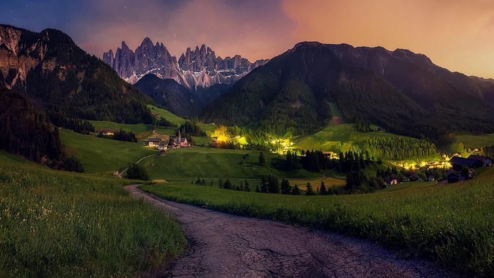 Funes valley in the Dolomites wallpaper