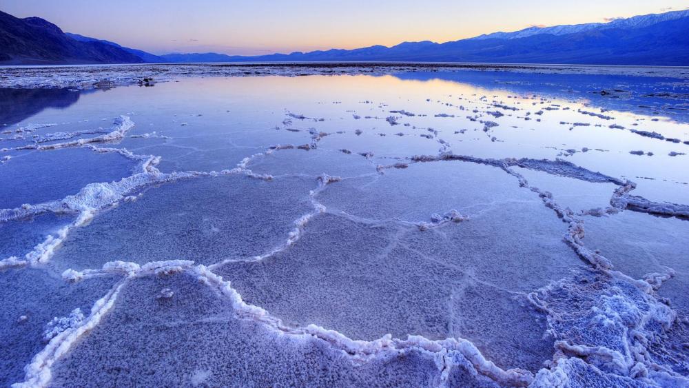 Badwater Basin (Death Valley National Park) wallpaper