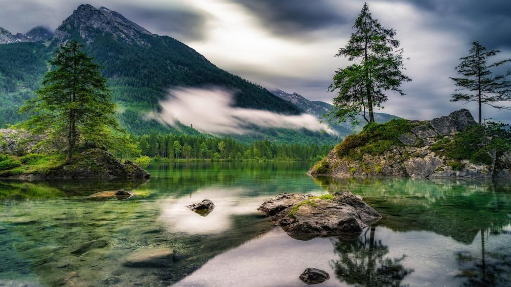 Cloudy day at the picturesque Hintersee (Ramsau, Germany) wallpaper