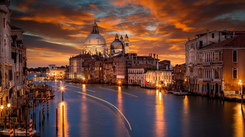 Grand Canal at night (Venice) wallpaper
