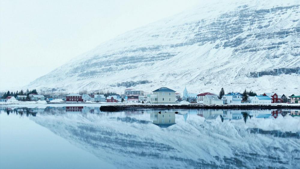 Seydisfjordur reflection, Iceland wallpaper