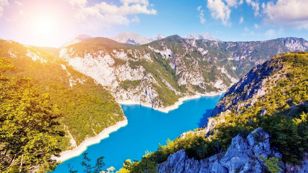 Lake Piva (Montenegro) wallpaper