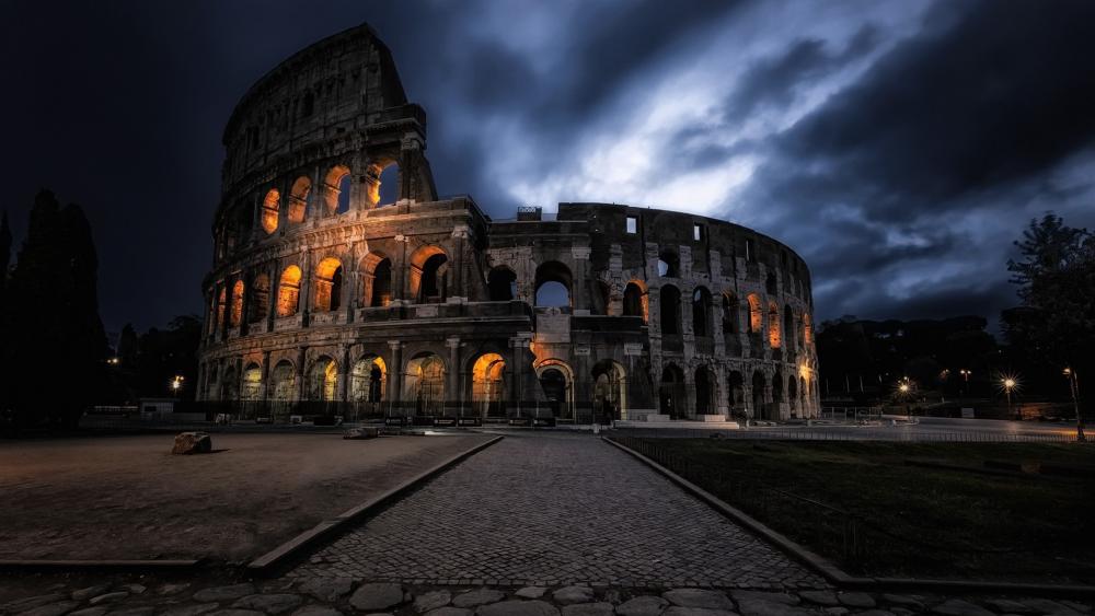 Colosseum at night (Rome) wallpaper