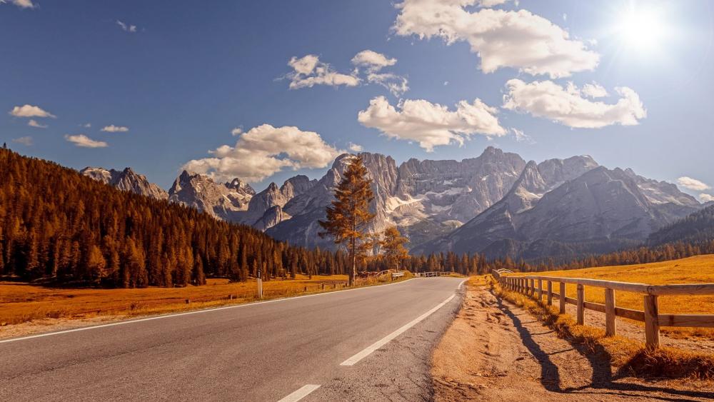 Road in the Dolomites wallpaper