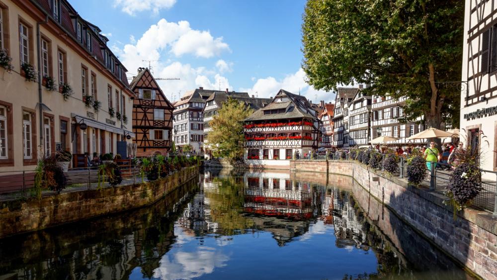 Timbered houses at ILL canal, Strasbourg wallpaper