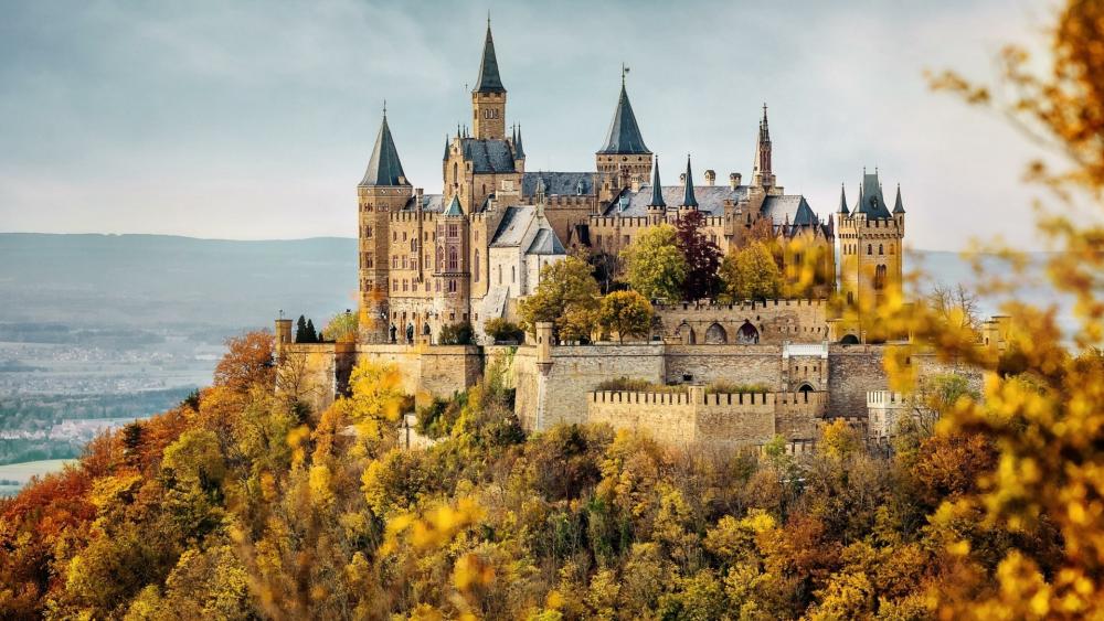 Hohenzollern Castle at fall wallpaper