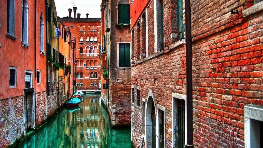 Venice canal view wallpaper