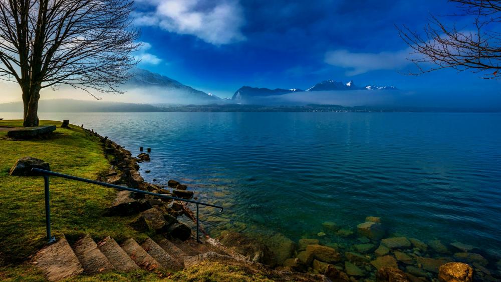 Lake Thun wallpaper