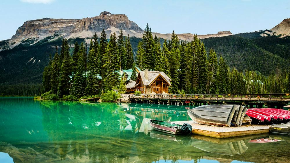 Emerald Lake, Yoho National Park, British Columbia wallpaper