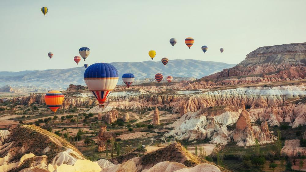 Hot air balloons over Cappadocia, Turkey wallpaper