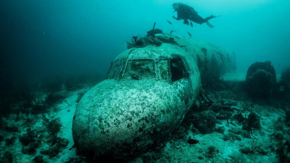 Underwater airplane wreck wallpaper