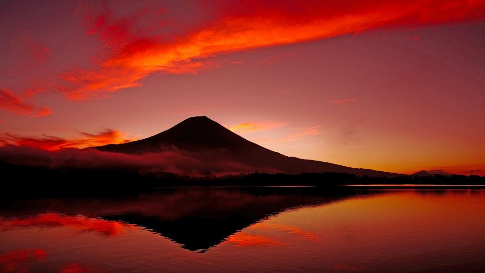 Mount Fuji reflected in Lake Tanuki wallpaper
