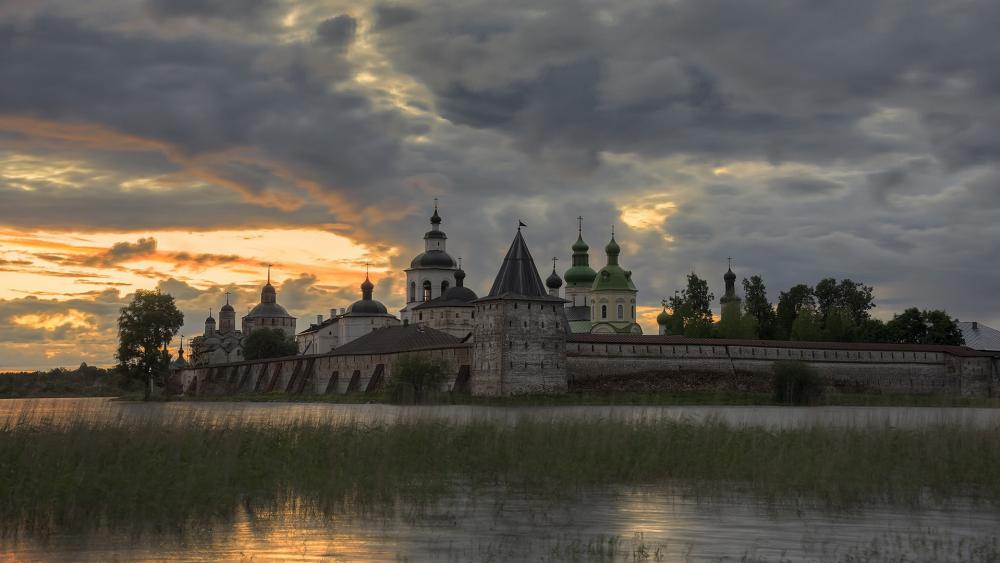 Kirillo-Belozersky Monastery (Monastery of St. Cyril on the White Lake) wallpaper