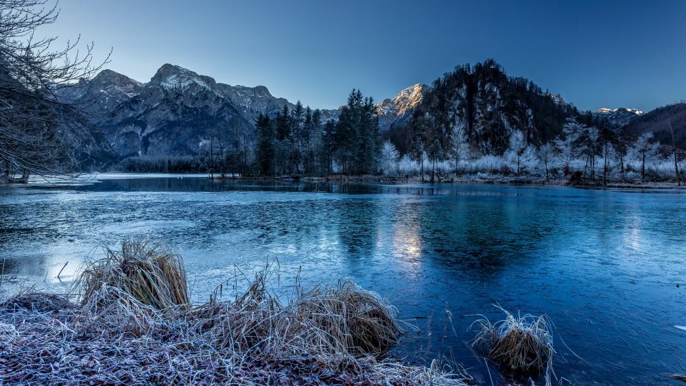 Mountains and river in winter wallpaper