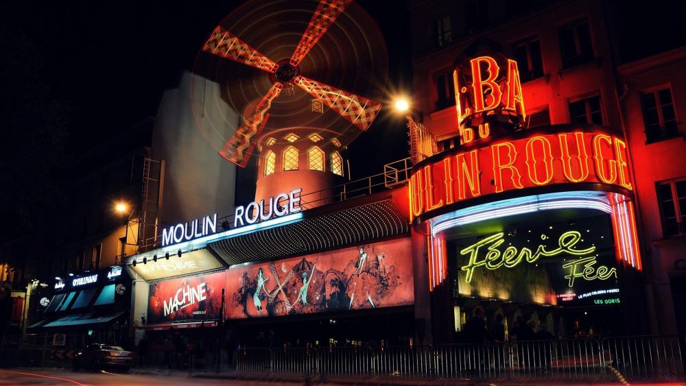 Moulin Rouge at night wallpaper