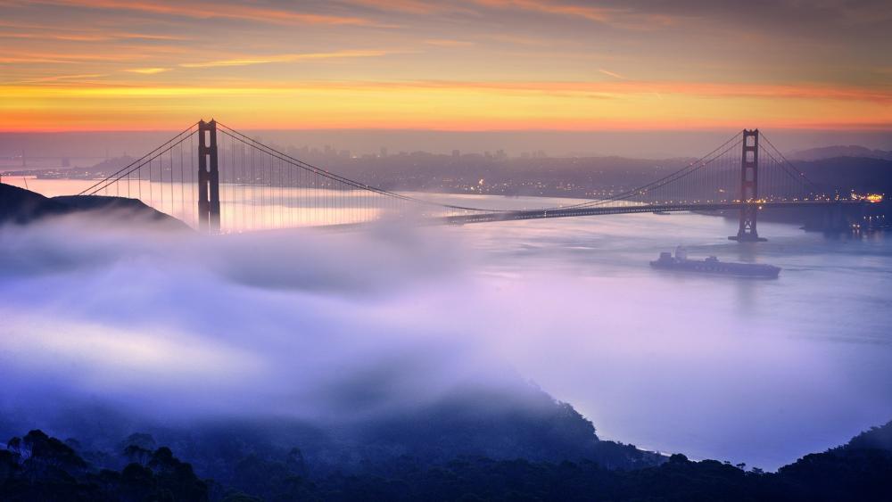 Golden Gate Bridge in the fog wallpaper
