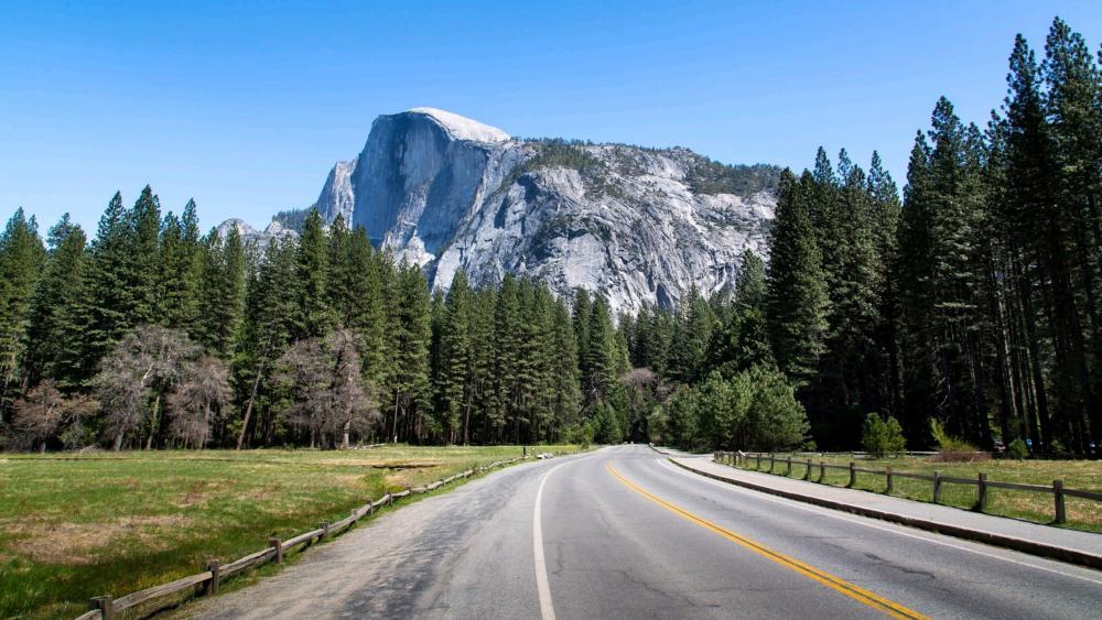 Half Dome (Yosemite National Park) wallpaper