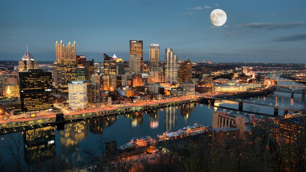 Pittsburgh skyline at full moon wallpaper